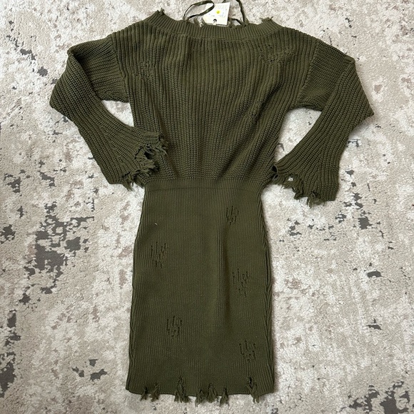 SER.O.YA Maude Sweater Dress Size XS NWT - Olive - Picture 5 of 6